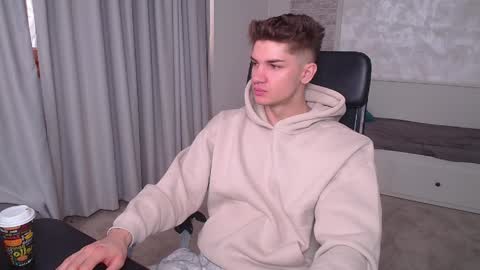 MaxKaiden online show from April 2026 05:59:01 AM