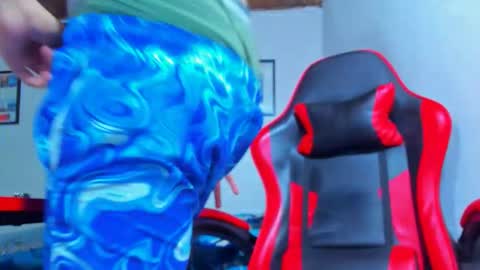 Snapshot of maxowens_oficial chatting on September 2025 07:24:02 PM MAX online show from September 2025 07:24:02 PM