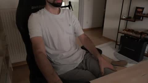 maxp0wer21 online show from December 2024 11:40:02 AM