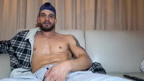 Snapshot of maxpac_rocco chatting on October 2025 01:29:02 PM Luca Dominus online show from October 2025 01:29:02 PM