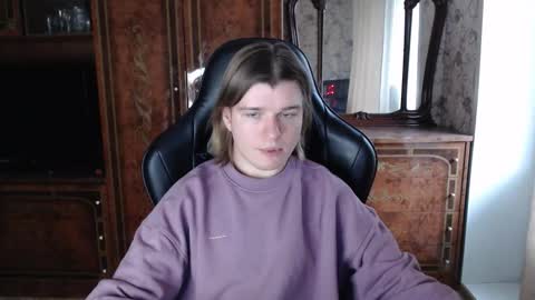 Max online show from November 2025 09:15:02 AM