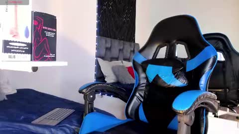 maxpower003 online show from July 2026 12:58:01 AM