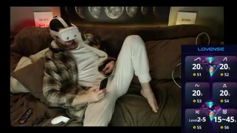 MaxRouger online show from November 2025 12:27:02 PM