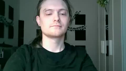 Snapshot of maxs_93 chatting on March 2026 06:13:01 PM maxs_93 online show from March 2026 06:13:01 PM