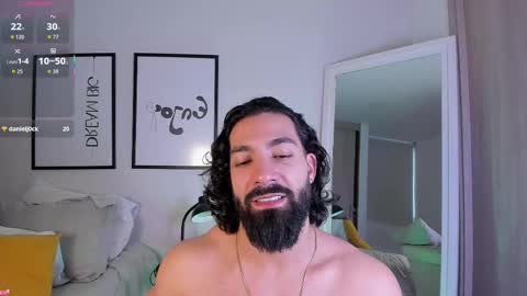 Max online show from December 2025 10:08:02 PM