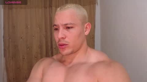 Snapshot of maxwel949813 chatting on February 2025 05:30:02 AM Max online show from February 2025 05:30:02 AM