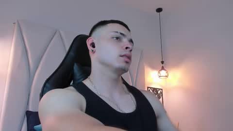 Snapshot of maxwell_dupont chatting on February 2025 09:48:01 PM MAX online show from February 2025 09:48:01 PM