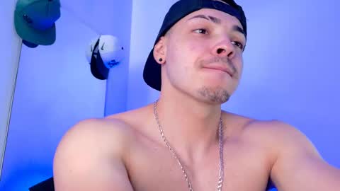 Snapshot of maxwell_dupont chatting on September 2025 09:36:01 PM MAX online show from September 2025 09:36:01 PM