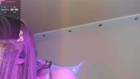 Snapshot of may_fl0wer chatting on November 2025 10:25:02 AM May Flower online show from November 2025 10:25:02 AM