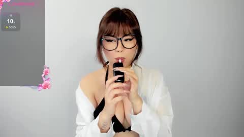 Mia online show from January 2025 02:51:01 AM