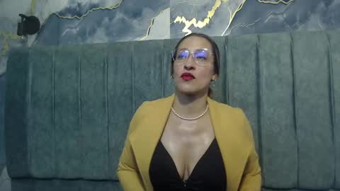 Maya online show from September 2025 01:02:01 PM