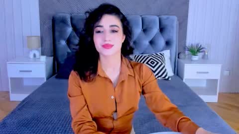 Maya online show from November 2025 02:38:02 PM