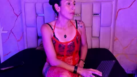 Snapshot of maya_storm_ chatting on December 2025 07:42:01 PM Maya Strom online show from December 2025 07:42:01 PM