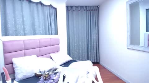 Maya online show from December 2024 02:42:01 AM