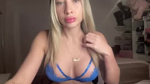 Maya Bianchi online show from July 2026 09:52:02 PM
