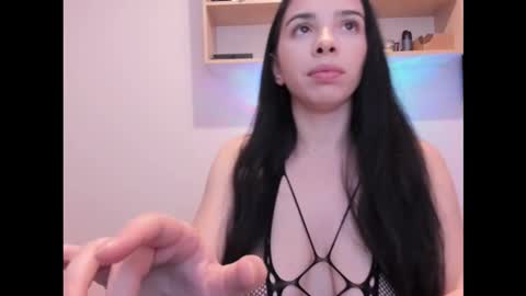 mayaduval online show from November 2025 10:09:02 PM