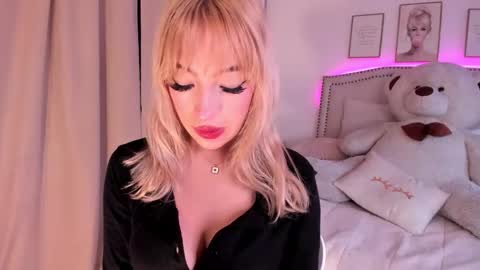 Snapshot of mayajhons chatting on November 2025 11:21:01 AM Mayajhons online show from November 2025 11:21:01 AM