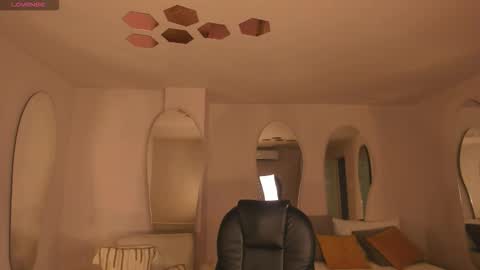 Maya online show from February 2026 04:49:02 AM