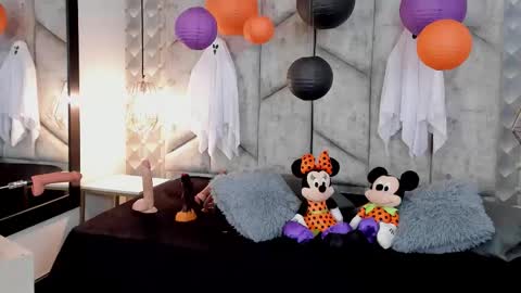 Snapshot of mayarusell01 chatting on October 2025 11:25:01 AM Nicolle Ruselle Hello my lovely schedule for great fun from 630 am and end 800 pm Colombian time I wait for you online show from October 2025 11:25:01 AM