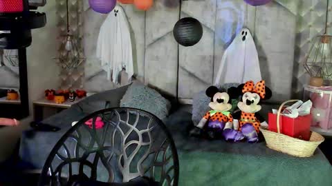 Snapshot of mayarusell01 chatting on October 2025 11:49:01 PM Nicolle Ruselle Hello my lovely schedule for great fun from 630 am and end 800 pm Colombian time I wait for you online show from October 2025 11:49:01 PM