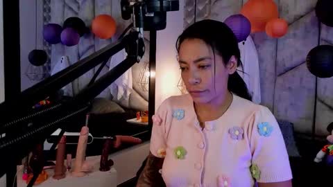 Snapshot of mayarusell01 chatting on October 2025 11:55:02 AM Nicolle Ruselle Hello my lovely schedule for great fun from 630 am and end 800 pm Colombian time I wait for you online show from October 2025 11:55:02 AM