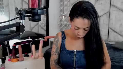 Snapshot of mayarusell01 chatting on November 2025 01:33:01 PM Nicolle Ruselle Hello my lovely schedule for great fun from 630 am and end 800 pm Colombian time I wait for you online show from November 2025 01:33:01 PM