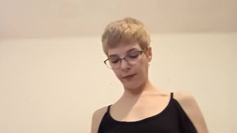 Maya online show from November 2025 07:08:02 AM