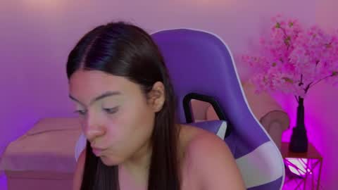Maya Vexx online show from June 2026 02:33:01 PM