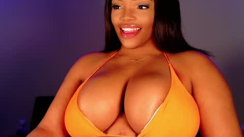 MayBabi online show from March 2025 12:39:02 PM