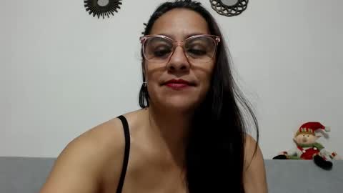 mayitadelicious online show from November 2025 06:41:02 PM