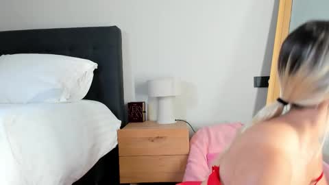 Snapshot of mazekyn chatting on November 2025 11:57:02 AM mazekyn online show from November 2025 11:57:02 AM