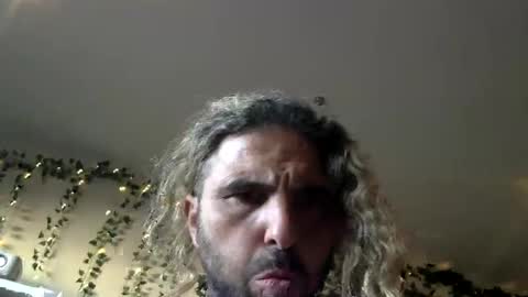 Snapshot of mazl0w chatting on January 2025 05:57:01 AM mazl0w online show from January 2025 05:57:01 AM