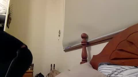 Snapshot of mazl0w chatting on October 2025 07:42:02 AM mazl0w online show from October 2025 07:42:02 AM