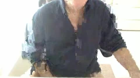 Snapshot of mbeastie chatting on January 2025 04:00:02 PM Beastie online show from January 2025 04:00:02 PM