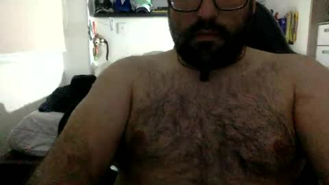 Snapshot of mbotve chatting on June 2026 05:17:01 AM VzlaMan online show from June 2026 05:17:01 AM