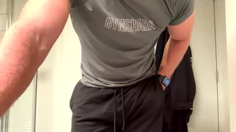 Snapshot of mcr8080 chatting on February 2025 05:17:02 PM mcr8080 online show from February 2025 05:17:02 PM