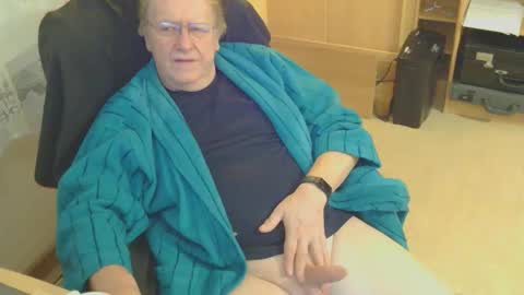 mcswis6 online show from April 2026 04:24:01 AM