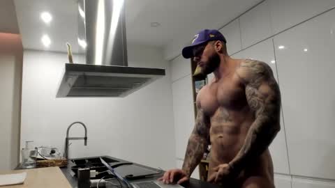 Snapshot of mealphamale chatting on December 2024 03:12:01 PM Alpha Male online show from December 2024 03:12:01 PM