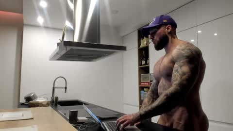 Snapshot of mealphamale chatting on February 2026 07:17:02 PM Alpha Male online show from February 2026 07:17:02 PM