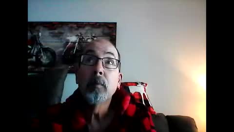 Snapshot of meathome3 chatting on January 2025 04:32:02 PM me at home online show from January 2025 04:32:02 PM
