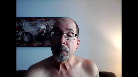 Snapshot of meathome3 chatting on February 2025 03:41:02 PM me at home online show from February 2025 03:41:02 PM