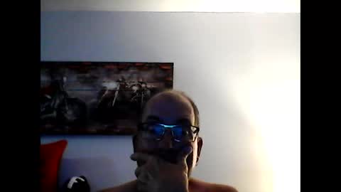 Snapshot of meathome3 chatting on September 2025 02:26:01 AM me at home online show from September 2025 02:26:01 AM