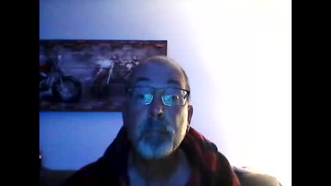 Snapshot of meathome3 chatting on October 2025 10:00:02 AM me at home online show from October 2025 10:00:02 AM