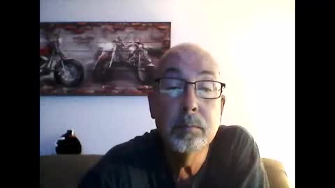 Snapshot of meathome3 chatting on October 2025 12:02:02 PM me at home online show from October 2025 12:02:02 PM