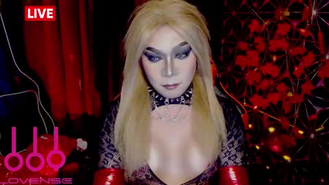 Snapshot of medusaprey chatting on November 2025 07:59:01 PM THE QUEEN ALPHA Queen Medusa Prey online show from November 2025 07:59:01 PM