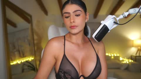 Andrea  online show from January 2025 10:07:02 PM