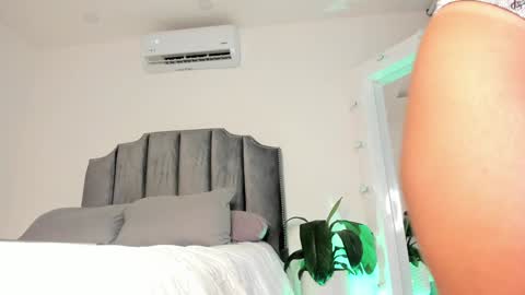 Snapshot of megan__88 chatting on January 2025 01:43:01 AM megan online show from January 2025 01:43:01 AM