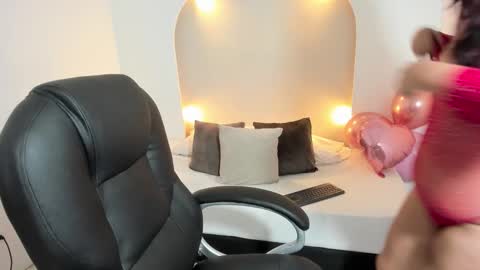 Snapshot of megan__monroe chatting on September 2025 03:02:01 PM megan__monroe online show from September 2025 03:02:01 PM