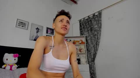 Snapshot of megan_and_clohe chatting on December 2025 06:58:01 PM M E G A N online show from December 2025 06:58:01 PM