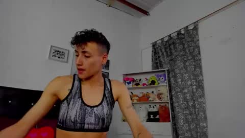 Snapshot of megan_and_clohe chatting on December 2025 05:50:01 PM M E G A N online show from December 2025 05:50:01 PM